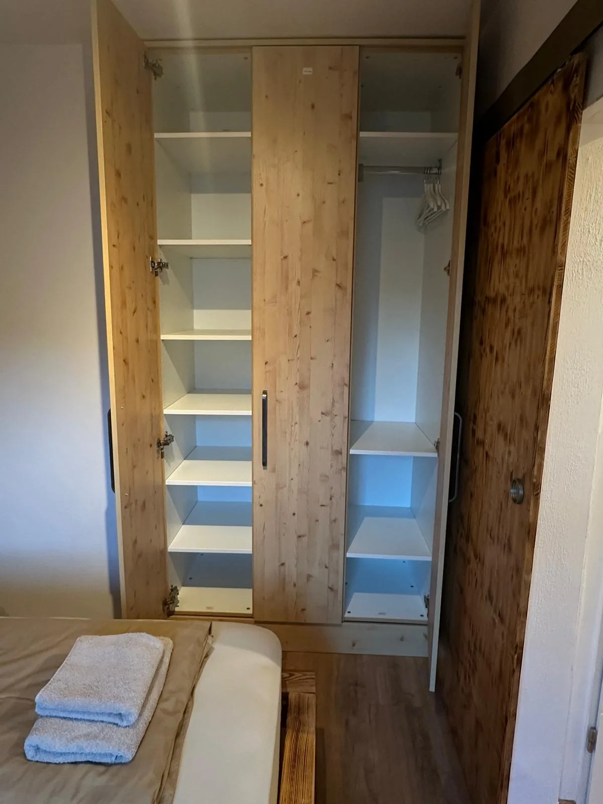 Kleiderschrank der Ferienwohnung Kramerblick
